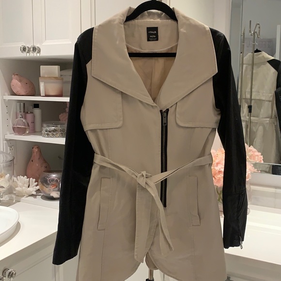 Riley K coat - Picture 1 of 9